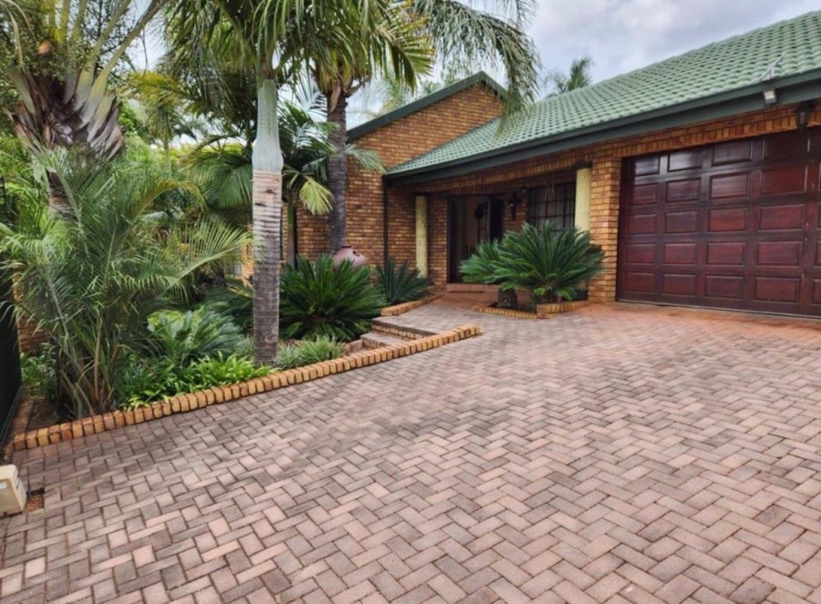 4 Bedroom Property for Sale in Ninapark Gauteng