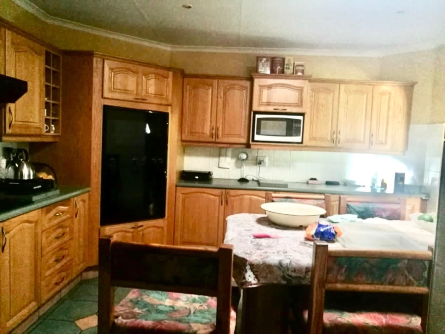 4 Bedroom Property for Sale in Ninapark Gauteng