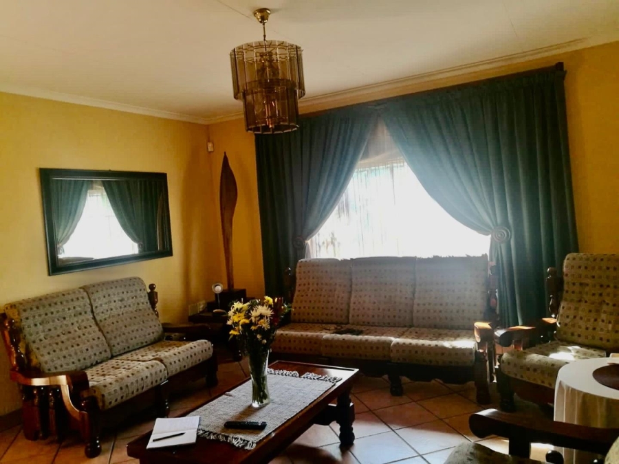 4 Bedroom Property for Sale in Ninapark Gauteng