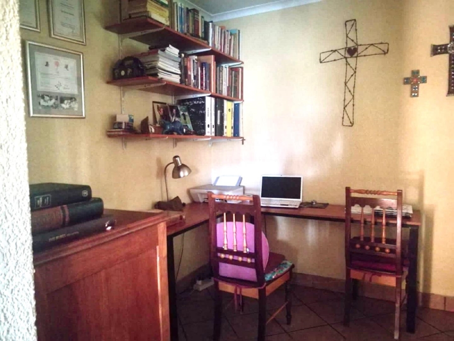 4 Bedroom Property for Sale in Ninapark Gauteng