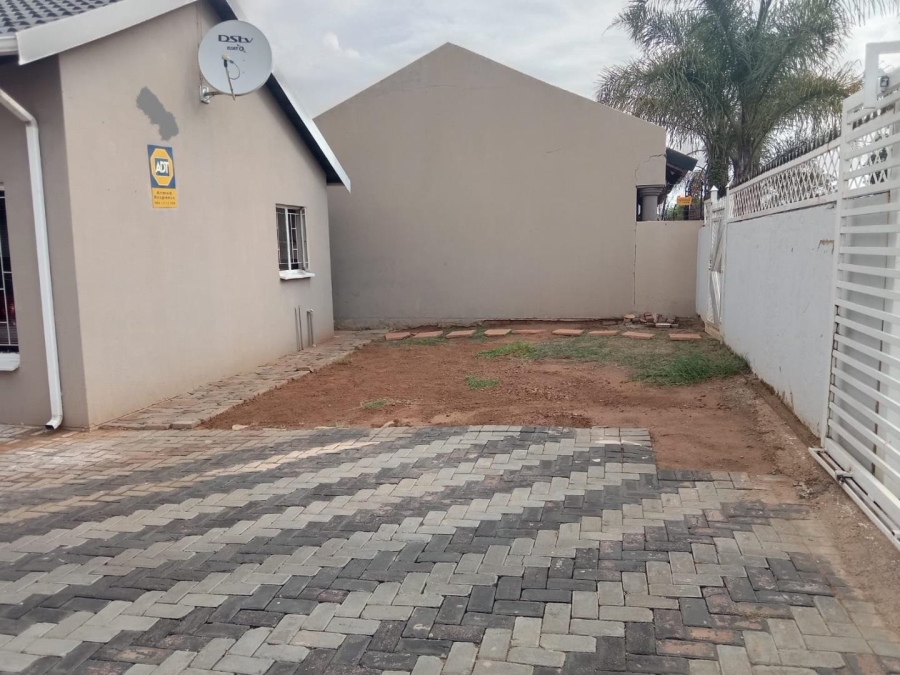 2 Bedroom Property for Sale in Elandspoort Gauteng