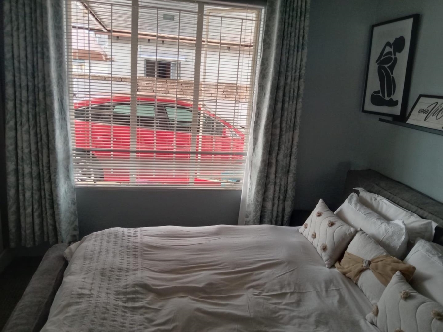 2 Bedroom Property for Sale in Elandspoort Gauteng