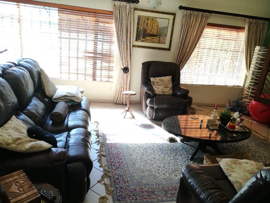 4 Bedroom Property for Sale in Ninapark Gauteng
