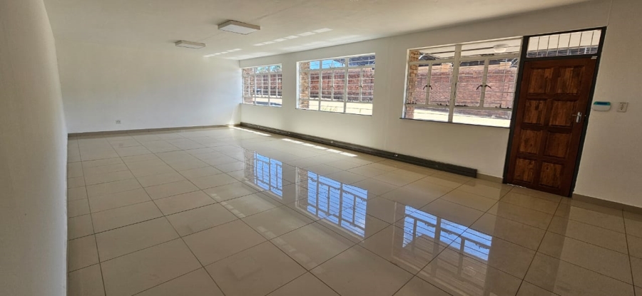 Commercial Property for Sale in Clayville Gauteng