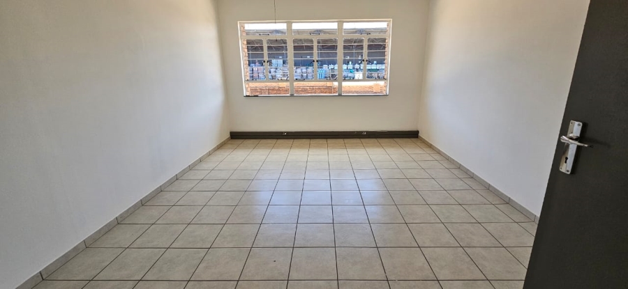 Commercial Property for Sale in Clayville Gauteng