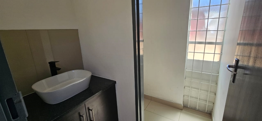 Commercial Property for Sale in Clayville Gauteng