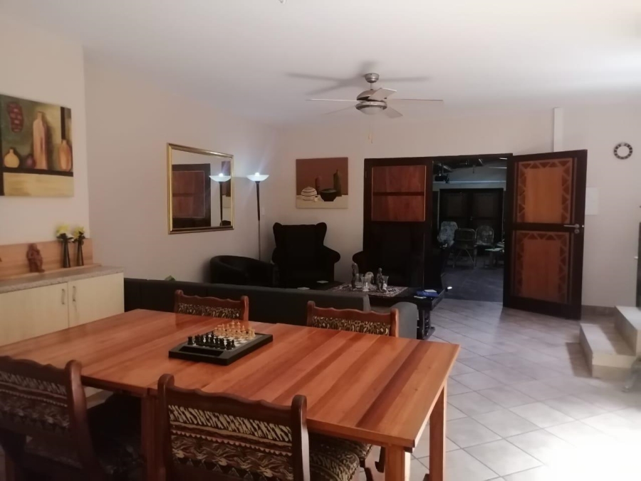 9 Bedroom Property for Sale in Theresa Park Gauteng