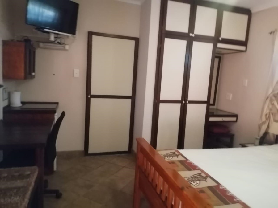 9 Bedroom Property for Sale in Theresa Park Gauteng
