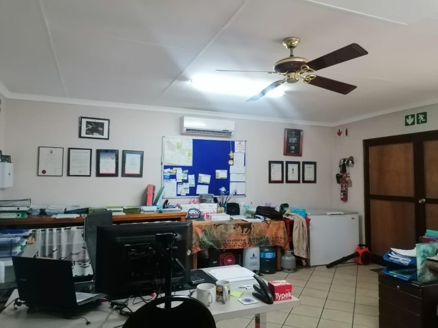 9 Bedroom Property for Sale in Theresa Park Gauteng