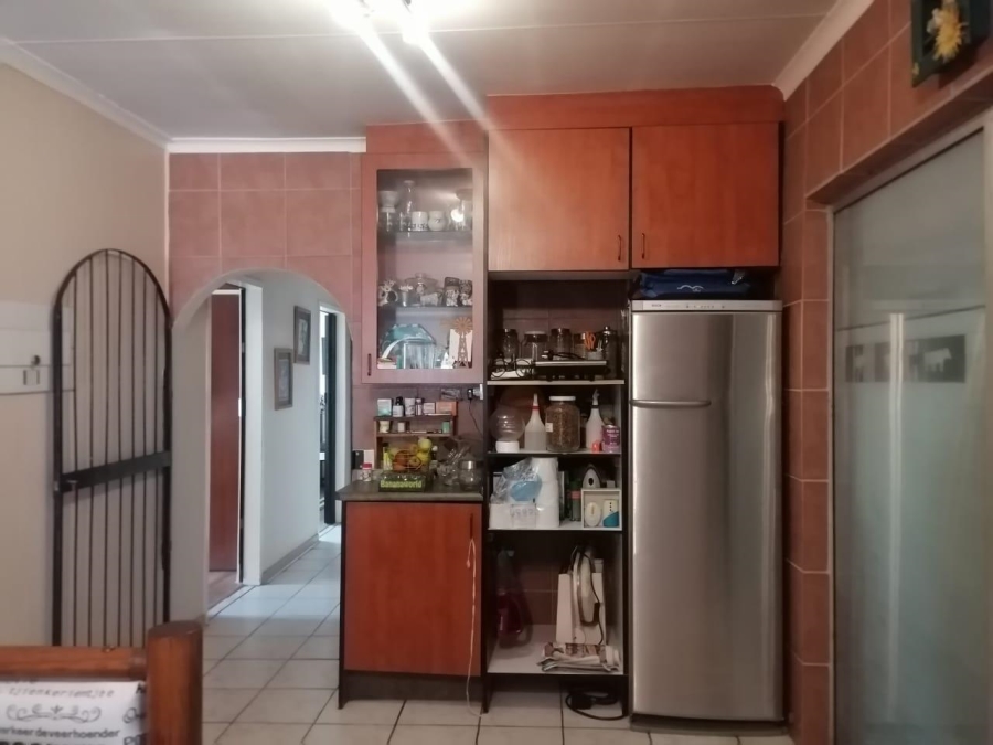 9 Bedroom Property for Sale in Theresa Park Gauteng