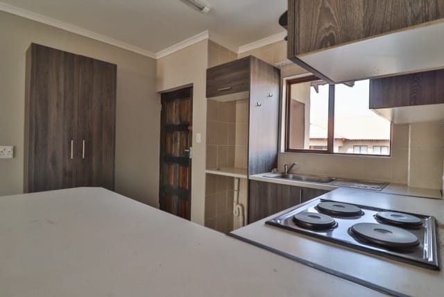 To Let 2 Bedroom Property for Rent in Dalview Gauteng