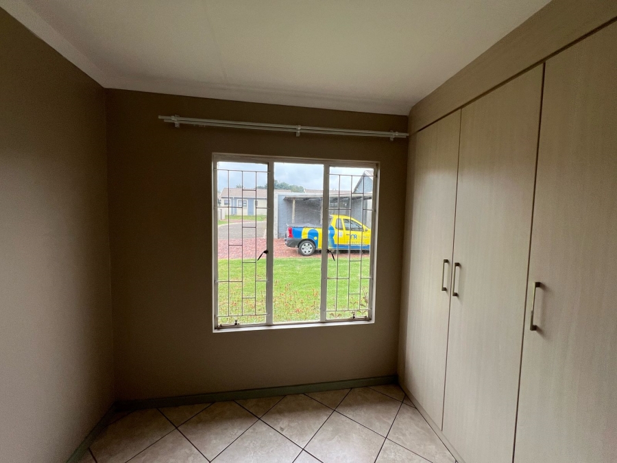 To Let 3 Bedroom Property for Rent in Albemarle Gauteng