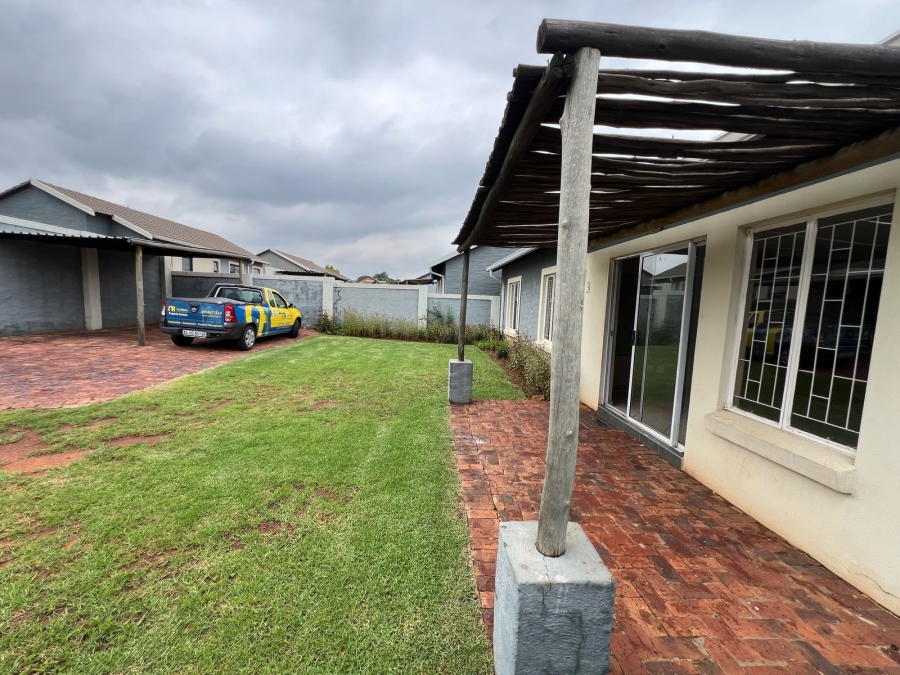 To Let 3 Bedroom Property for Rent in Albemarle Gauteng