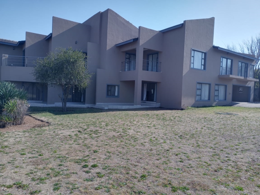 5 Bedroom Property for Sale in Three Rivers East Gauteng