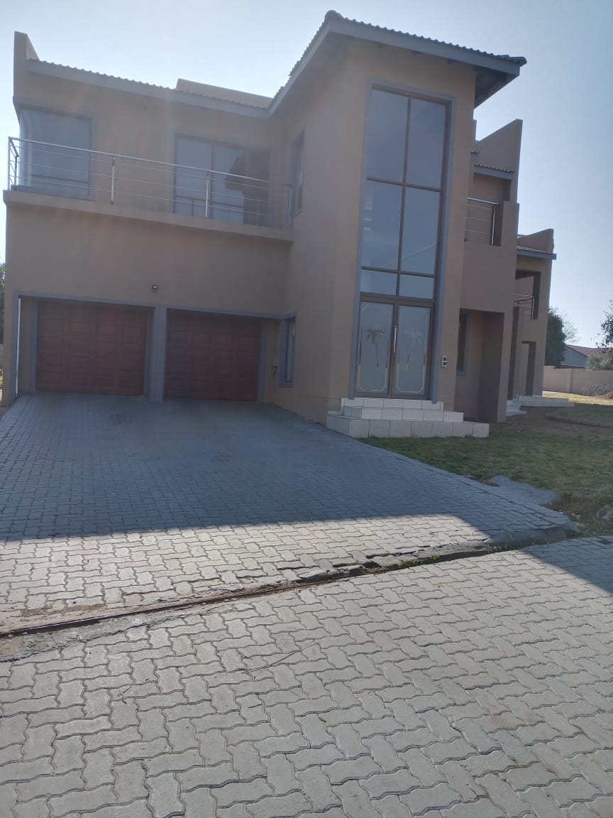 5 Bedroom Property for Sale in Three Rivers East Gauteng