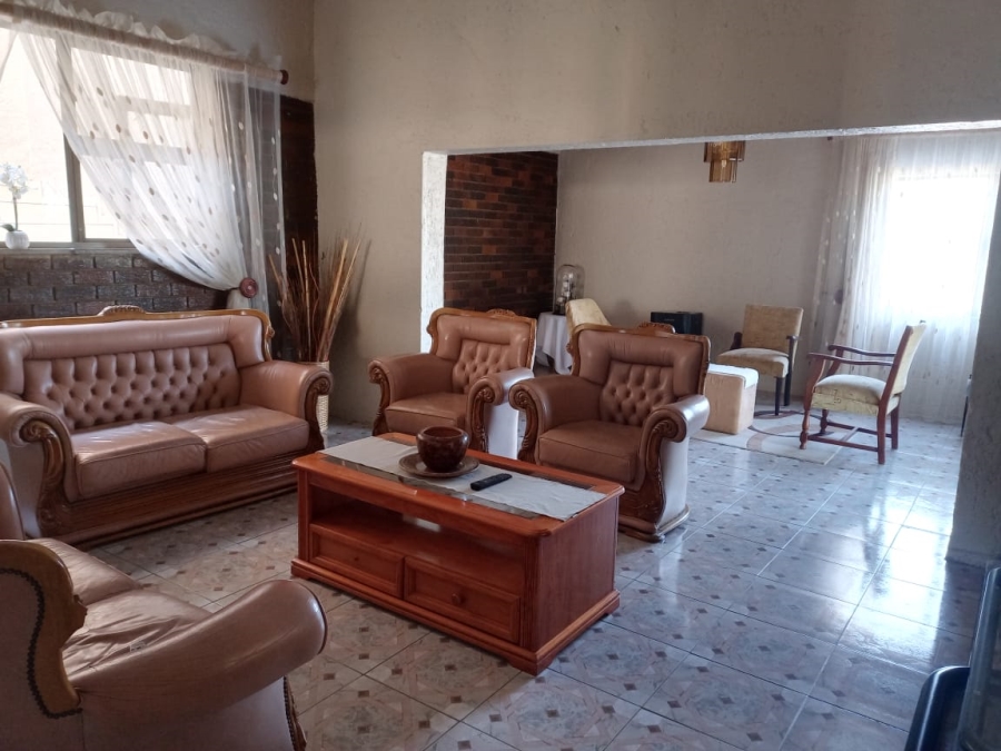 5 Bedroom Property for Sale in Three Rivers East Gauteng