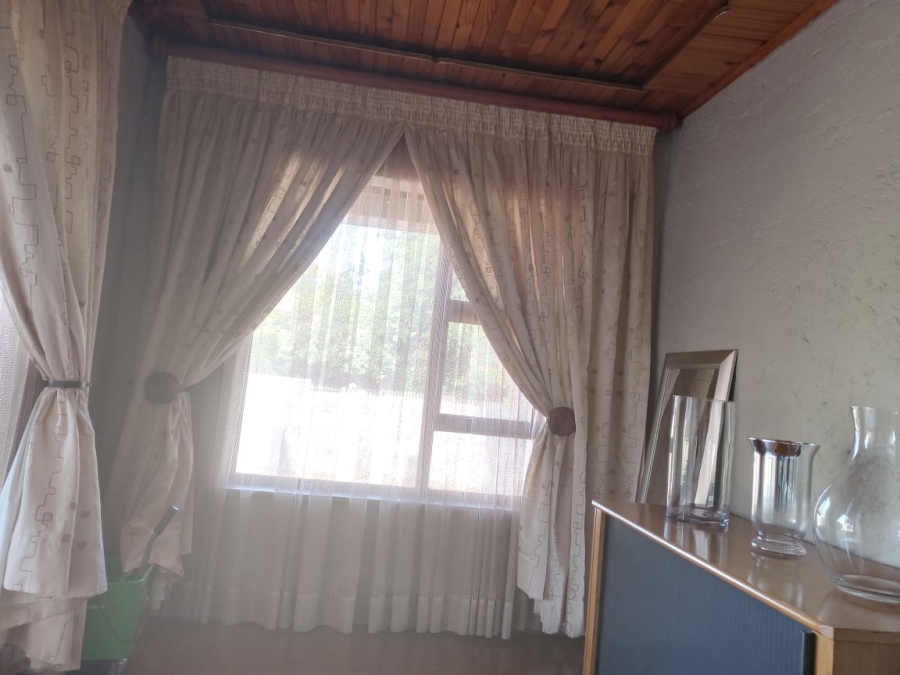 5 Bedroom Property for Sale in Three Rivers East Gauteng