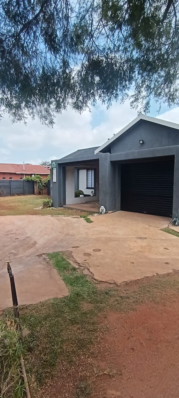 3 Bedroom Property for Sale in Dawn Park Gauteng