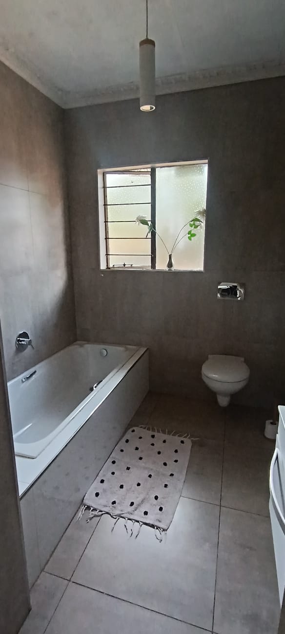 3 Bedroom Property for Sale in Dawn Park Gauteng