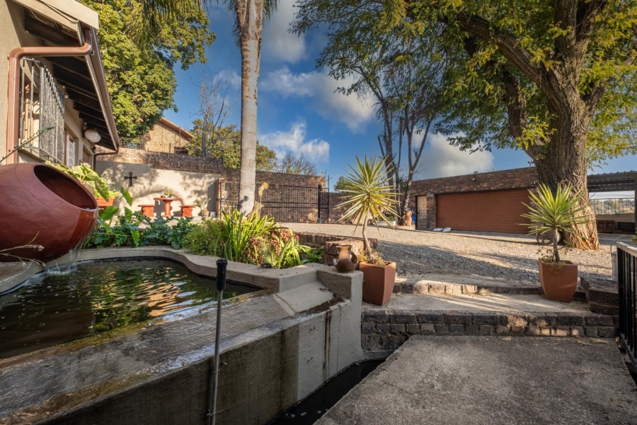 6 Bedroom Property for Sale in Monument Park Gauteng
