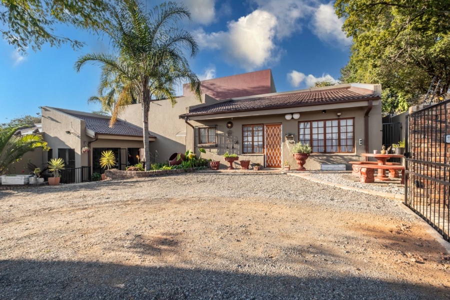 6 Bedroom Property for Sale in Monument Park Gauteng