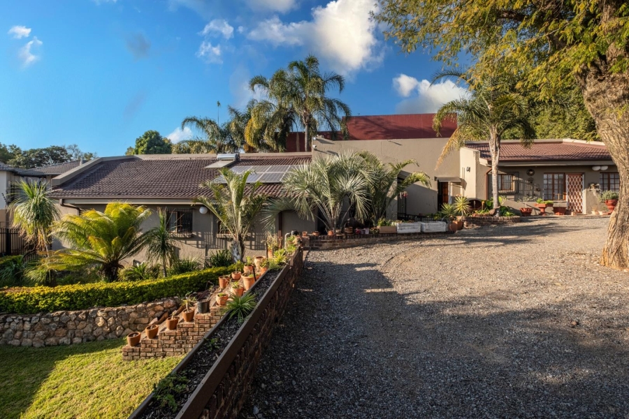 6 Bedroom Property for Sale in Monument Park Gauteng