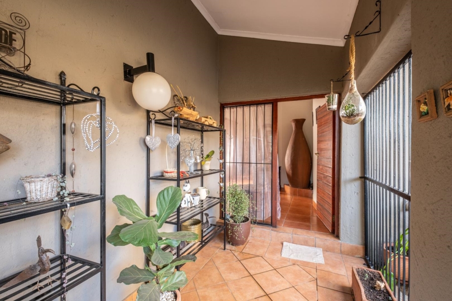 6 Bedroom Property for Sale in Monument Park Gauteng