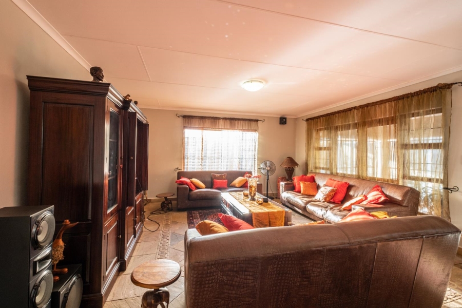 6 Bedroom Property for Sale in Monument Park Gauteng
