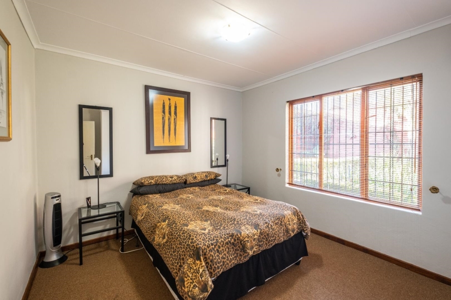 6 Bedroom Property for Sale in Monument Park Gauteng