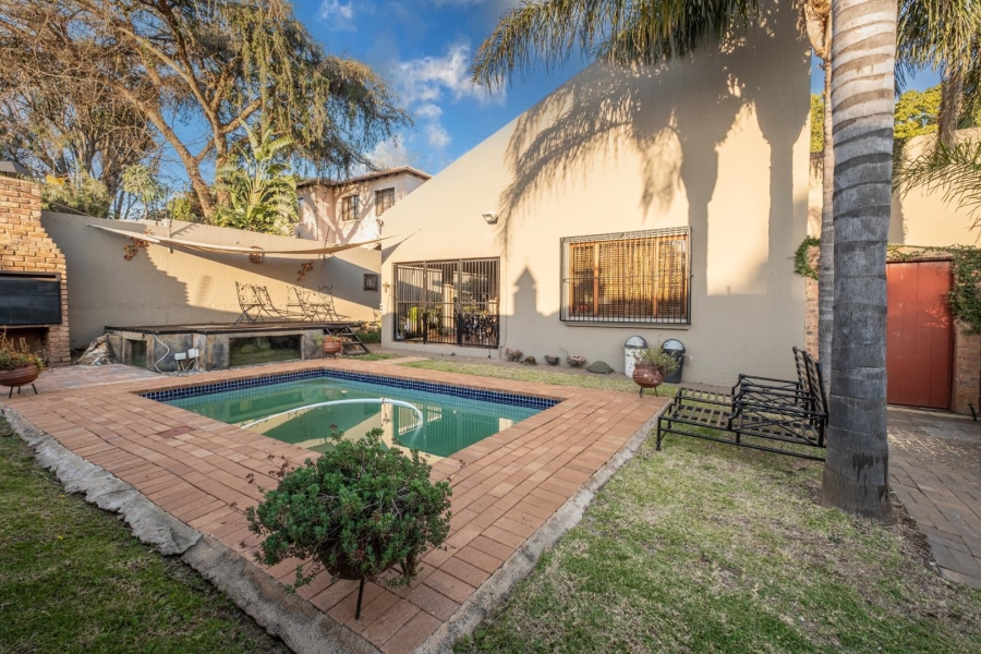 6 Bedroom Property for Sale in Monument Park Gauteng