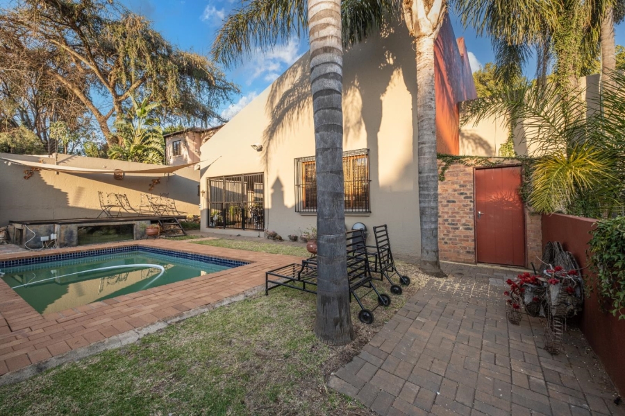 6 Bedroom Property for Sale in Monument Park Gauteng