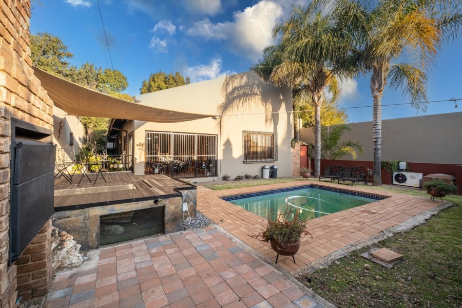 6 Bedroom Property for Sale in Monument Park Gauteng