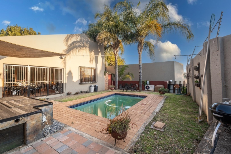 6 Bedroom Property for Sale in Monument Park Gauteng