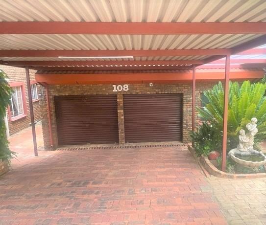 8 Bedroom Property for Sale in Silvertondale Gauteng