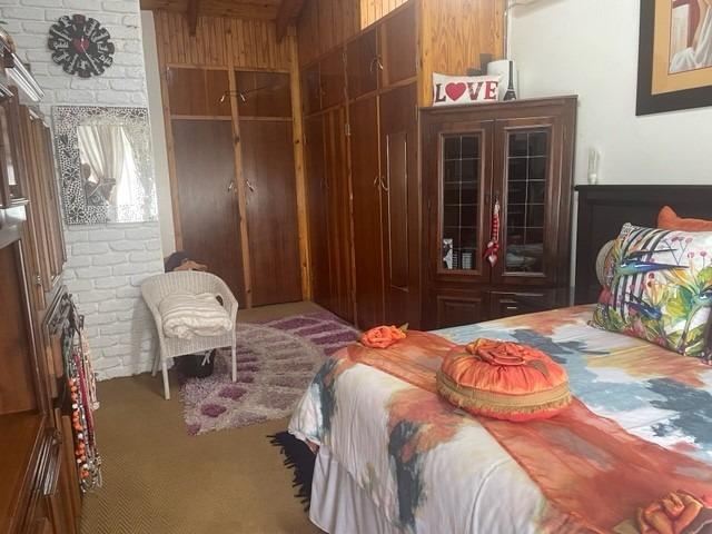 8 Bedroom Property for Sale in Silvertondale Gauteng