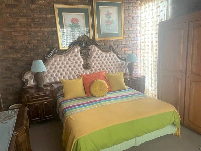 8 Bedroom Property for Sale in Silvertondale Gauteng