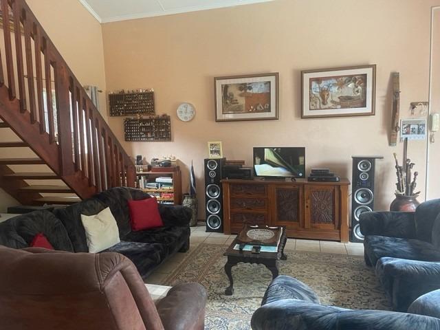 8 Bedroom Property for Sale in Silvertondale Gauteng