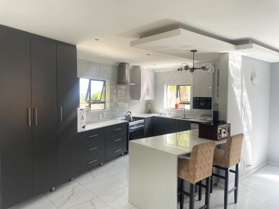 4 Bedroom Property for Sale in Waterkloof Ridge Gauteng