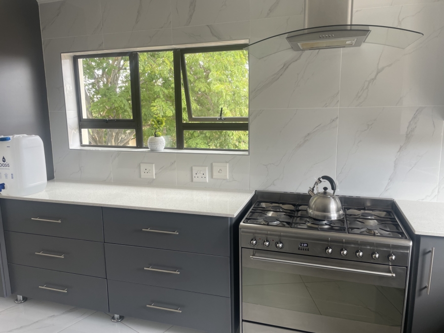 4 Bedroom Property for Sale in Waterkloof Ridge Gauteng