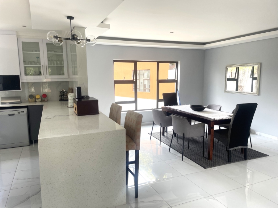 4 Bedroom Property for Sale in Waterkloof Ridge Gauteng