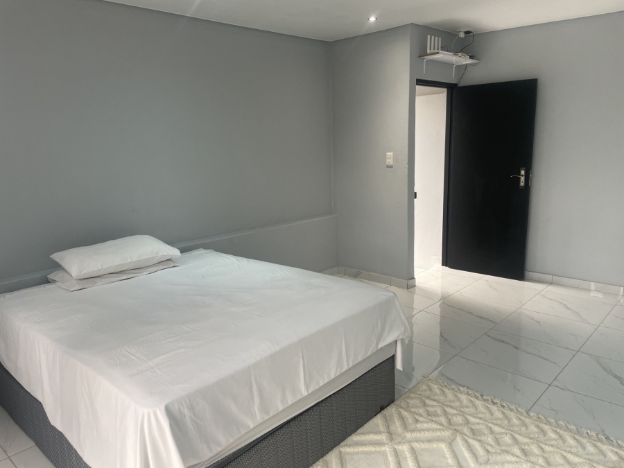 4 Bedroom Property for Sale in Waterkloof Ridge Gauteng