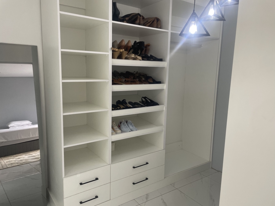 4 Bedroom Property for Sale in Waterkloof Ridge Gauteng