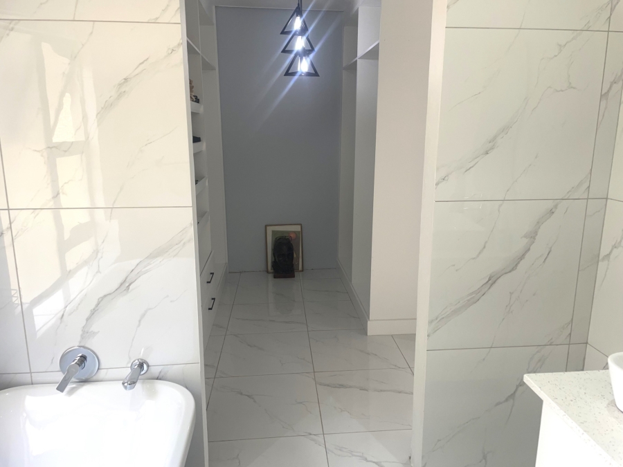 4 Bedroom Property for Sale in Waterkloof Ridge Gauteng
