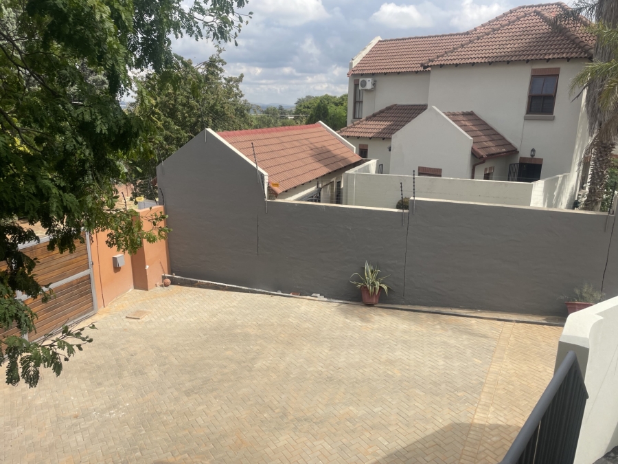 4 Bedroom Property for Sale in Waterkloof Ridge Gauteng