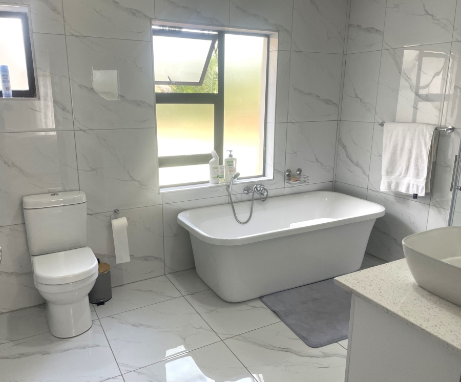 4 Bedroom Property for Sale in Waterkloof Ridge Gauteng