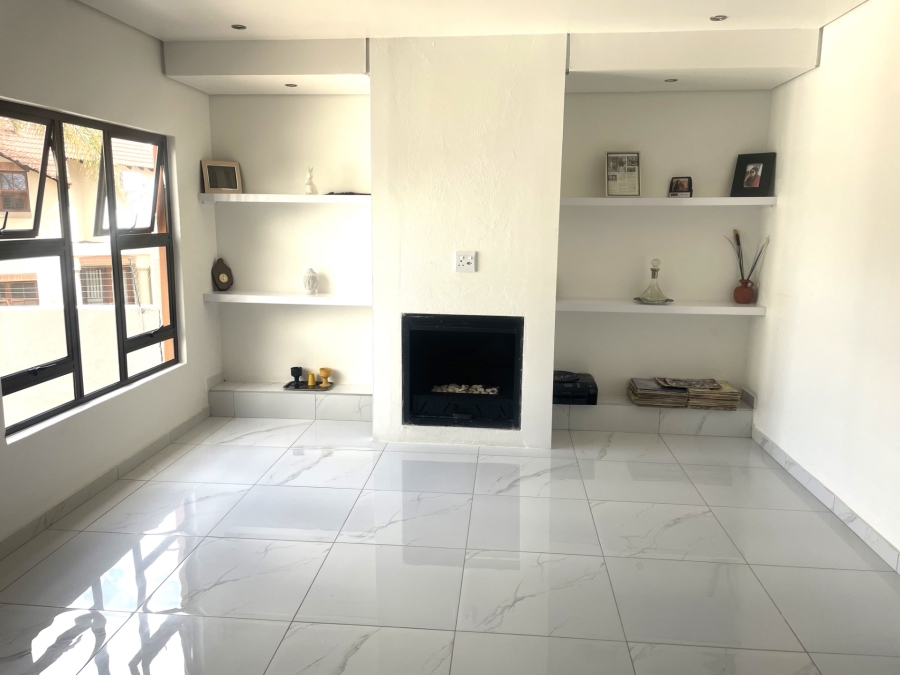 4 Bedroom Property for Sale in Waterkloof Ridge Gauteng