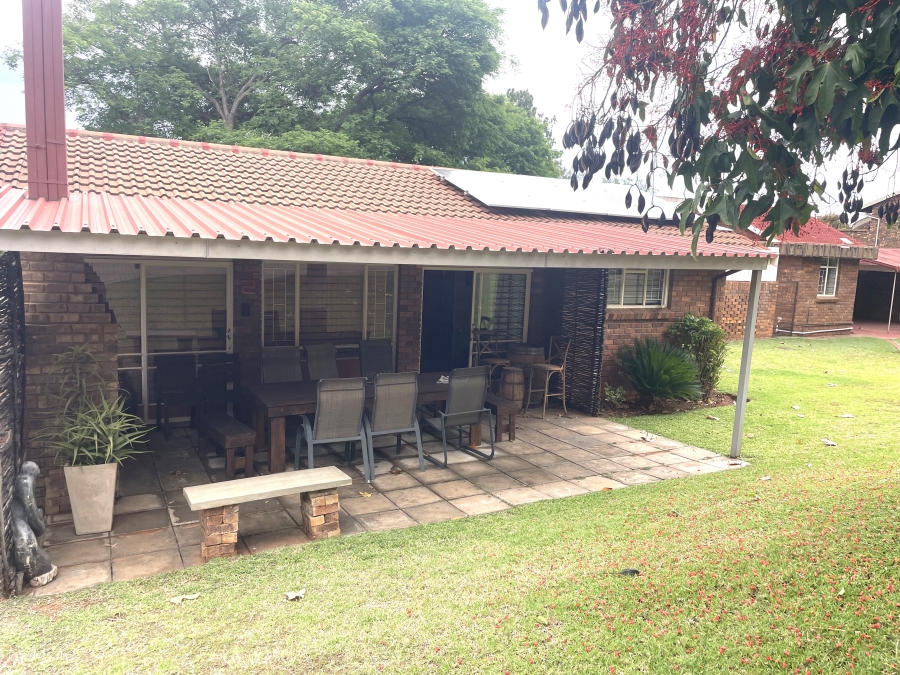 3 Bedroom Property for Sale in La Montagne Gauteng