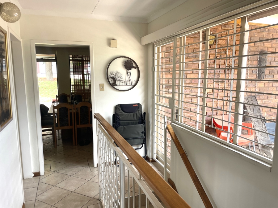 3 Bedroom Property for Sale in La Montagne Gauteng