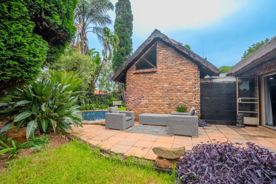 2 Bedroom Property for Sale in Faerie Glen Gauteng