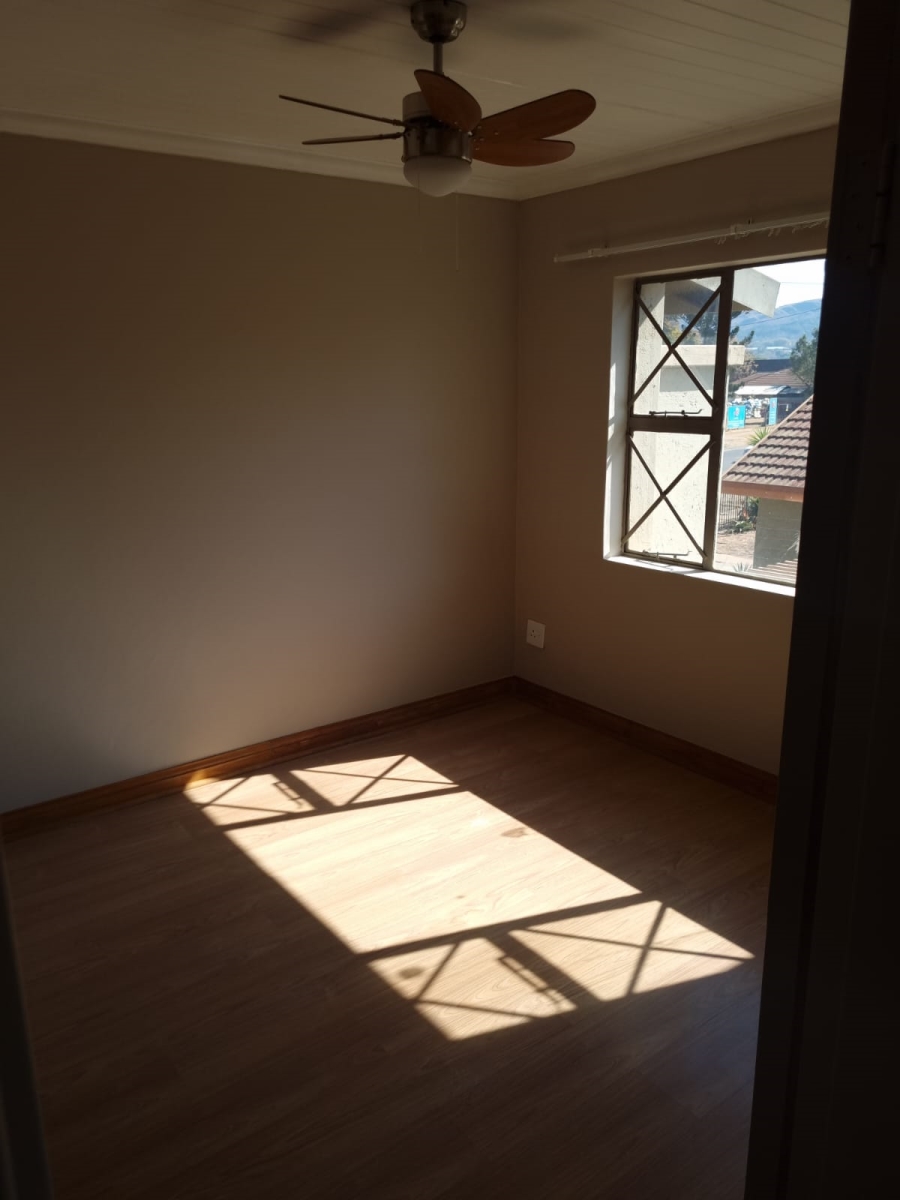 2 Bedroom Property for Sale in Waverley Gauteng